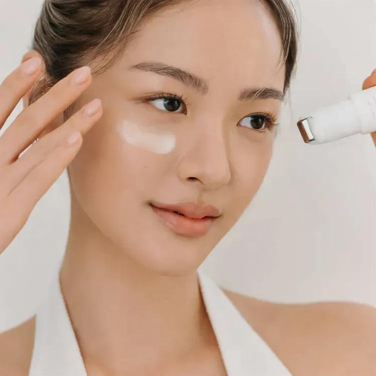 Dr Althea Retinol Flat Iron Eye Roller 25ml