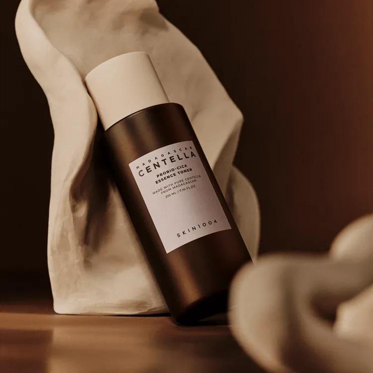 Skin 1004 Madagaskar Centella Probio Cica Essence Toner 210ml
